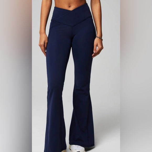 NWT,Fabletics,Oasis PureLuxe High-Waisted Crossover Flare, Deep Navy,XS,Regular - Picture 1 of 5